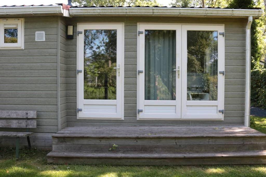 Een Chalet Met Prive Sauna En Tuin Villa Tzummarum Luaran gambar