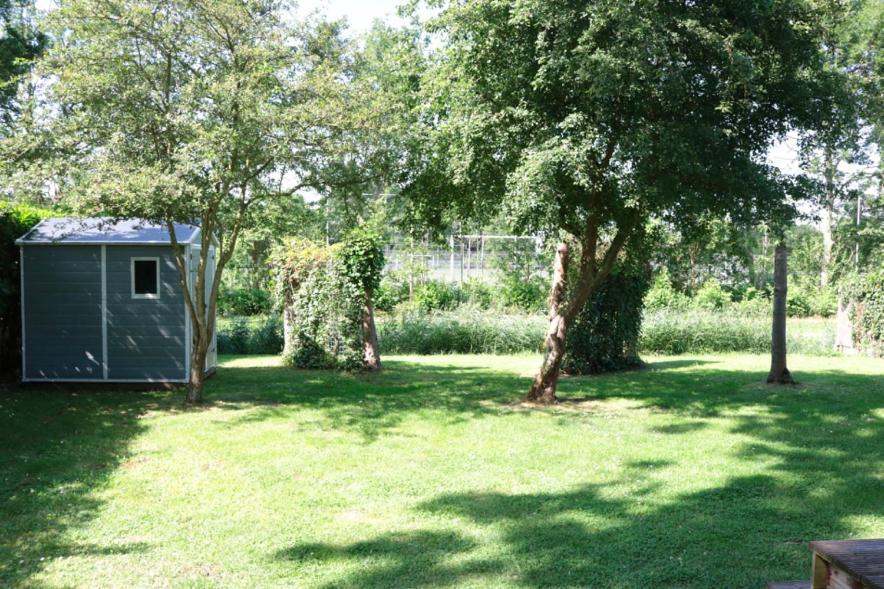 Een Chalet Met Prive Sauna En Tuin Villa Tzummarum Luaran gambar